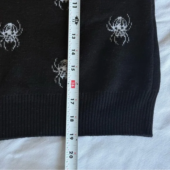 Lurking Class Sketchy Tank Black Spider Sweater Womens Small Grunge Punk Skater - Picture 11 of 12